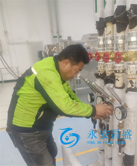工廠車(chē)間風(fēng)管深度殺菌 干冰清洗技術(shù)杜絕微生物二次污染