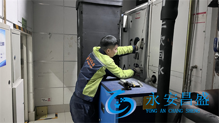 寫(xiě)字樓空調(diào)能耗高 AI智能控制中央空調(diào)系統(tǒng)改造